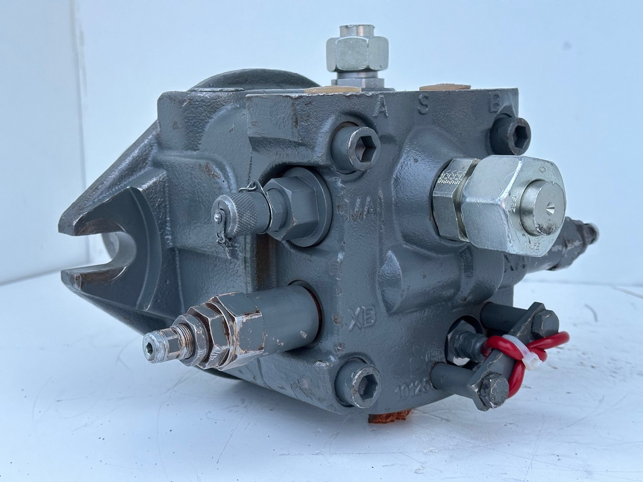 Liebherr Hydraulikeinbaumotor Typ:FMF090. ID-Nr.10139164 - ID-Nr.11371743. R946 LC, R946 LC-V, R946 NLC, R946 S-HD, R950 LC-V, R950 S-HD, R950. #11371743.11929# - Fordító motor - Kotrógép: 5 kép. Liebherr Hydraulikeinbaumotor Typ:FMF090. ID-Nr.10139164 - ID-Nr.11371743. R946 LC, R946 LC-V, R946 NLC, R946 S-HD, R950 LC-V, R950 S-HD, R950. #11371743.11929# - Fordító motor - Kotrógép: 5 kép.