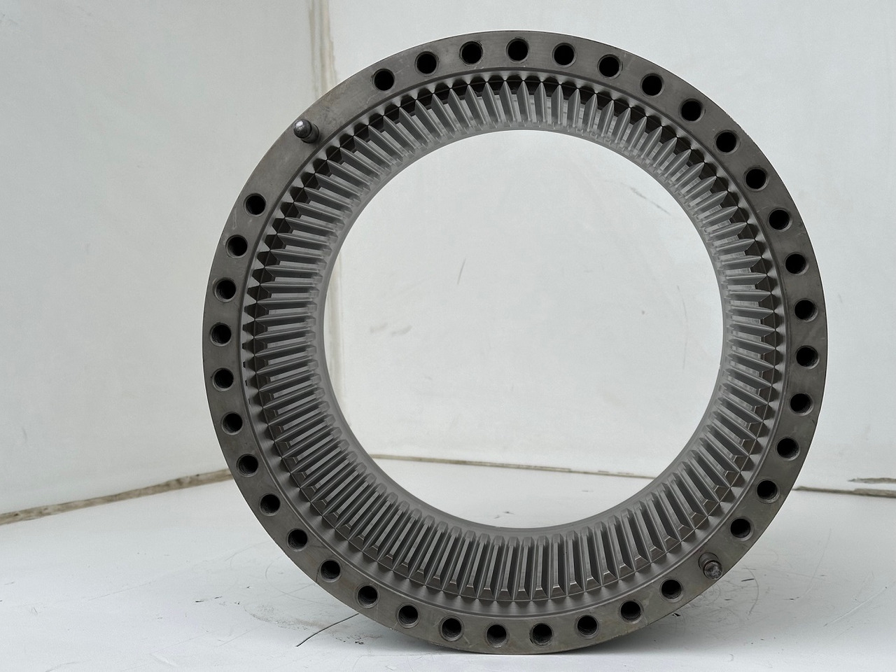 Liebherr Innenrad ID-Nr.90206974. SAT300/282. LH40 C LH40 CP, LH40 M, LH40MP, LH50 CHR, LH50 CHRP, LH50 M, LH50 MHR, LH50 MHRP, LH50MT. #90206974.137239# - Sebességváltó - Gumikerekes kotró: 4 kép. Liebherr Innenrad ID-Nr.90206974. SAT300/282. LH40 C LH40 CP, LH40 M, LH40MP, LH50 CHR, LH50 CHRP, LH50 M, LH50 MHR, LH50 MHRP, LH50MT. #90206974.137239# - Sebességváltó - Gumikerekes kotró: 4 kép.