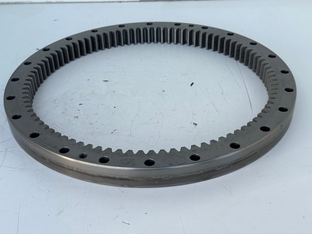 Liebherr Innenrad ID-Nr.944442903. FAT500P128 - FAT500P131. LH80, LH110, R945, R950, R956, R960, R964, R966. #IN.29.09# - Véglehajtás - Lánctalpas kotró: 3 kép. Liebherr Innenrad ID-Nr.944442903. FAT500P128 - FAT500P131. LH80, LH110, R945, R950, R956, R960, R964, R966. #IN.29.09# - Véglehajtás - Lánctalpas kotró: 3 kép.