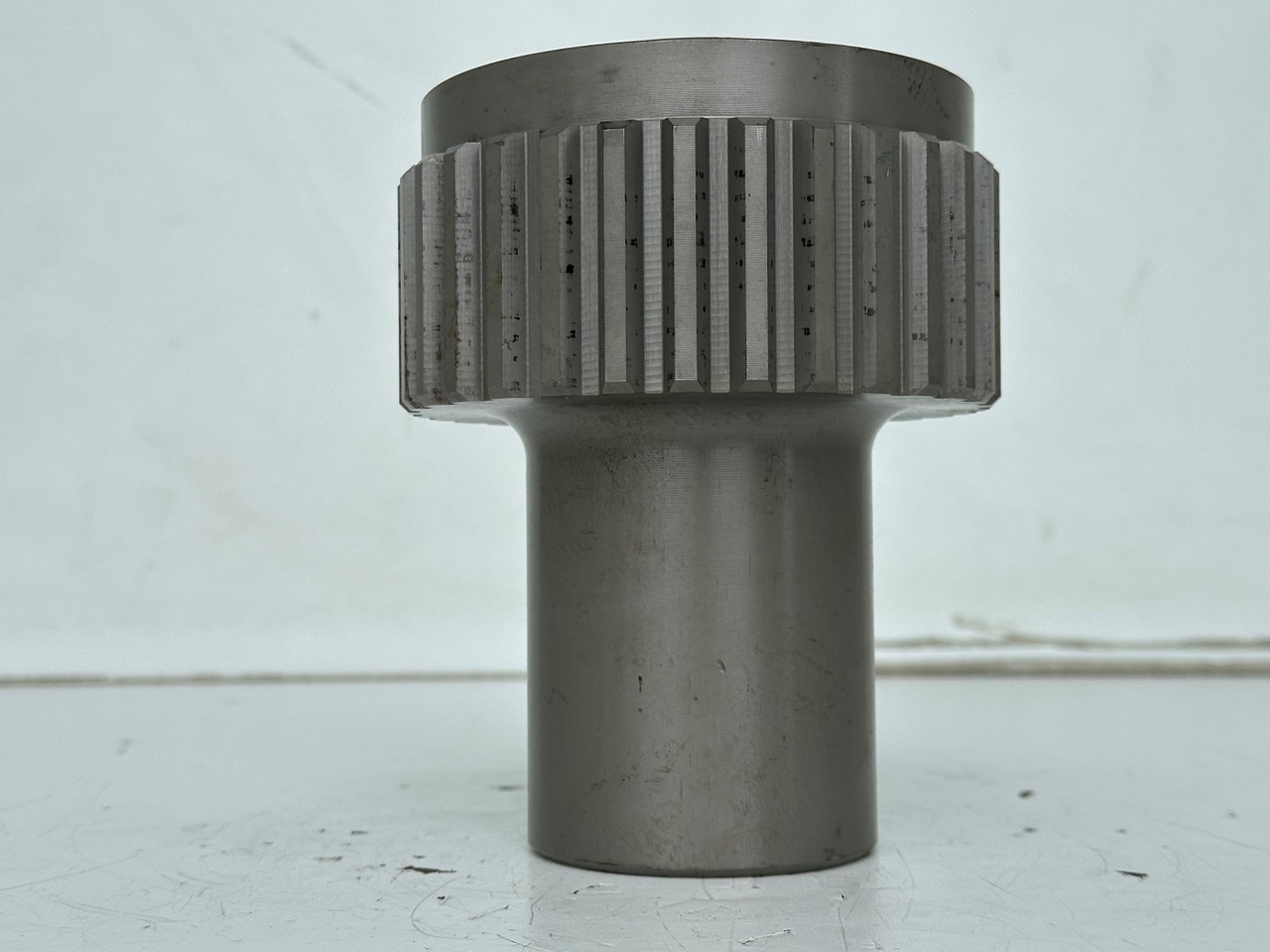 Liebherr Lamellenträger ID-Nr.90218052. FAT500F522, FAT500F528, FAT500F529, FAT500F559. PR73605, PR7363, PR7364. #90218052.03# - Sebességváltó - Építőipari gépek: 4 kép. Liebherr Lamellenträger ID-Nr.90218052. FAT500F522, FAT500F528, FAT500F529, FAT500F559. PR73605, PR7363, PR7364. #90218052.03# - Sebességváltó - Építőipari gépek: 4 kép.