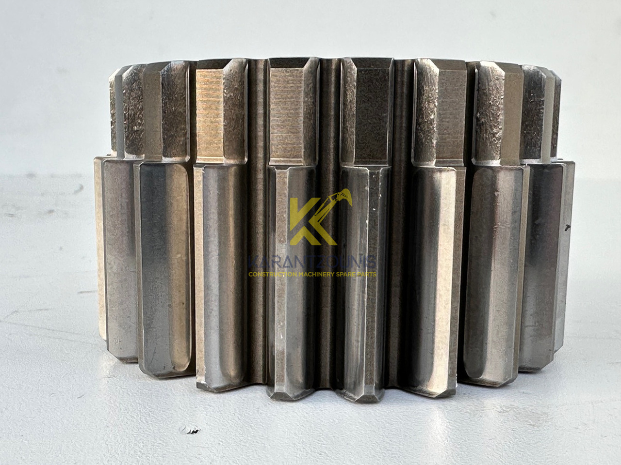 Liebherr Original Sonnenrad ID-Nr.90002821. FAT400P112, FAT400P130, FAT400P139. R926, R928, R930, R934, R936, R938, R940, R944, R946, R950 T. #90002821.24.03# - Véglehajtás - Építőipari gépek: 3 kép. Liebherr Original Sonnenrad ID-Nr.90002821. FAT400P112, FAT400P130, FAT400P139. R926, R928, R930, R934, R936, R938, R940, R944, R946, R950 T. #90002821.24.03# - Véglehajtás - Építőipari gépek: 3 kép.