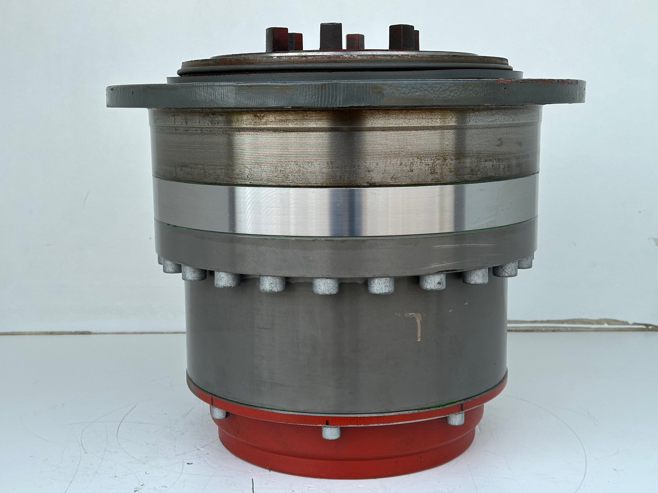 Liebherr Planeteneinschubgetriebe ID-Nr.90026324. 195HC-LH6/12, LH250EC-B, LH270EC-B, LH285EB-B, LH340EC-B, LH380EC-B. #90026324.159-0372# - Sebességváltó és alkatrészek - Egyéb gépek: 2 kép. Liebherr Planeteneinschubgetriebe ID-Nr.90026324. 195HC-LH6/12, LH250EC-B, LH270EC-B, LH285EB-B, LH340EC-B, LH380EC-B. #90026324.159-0372# - Sebességváltó és alkatrészek - Egyéb gépek: 2 kép.