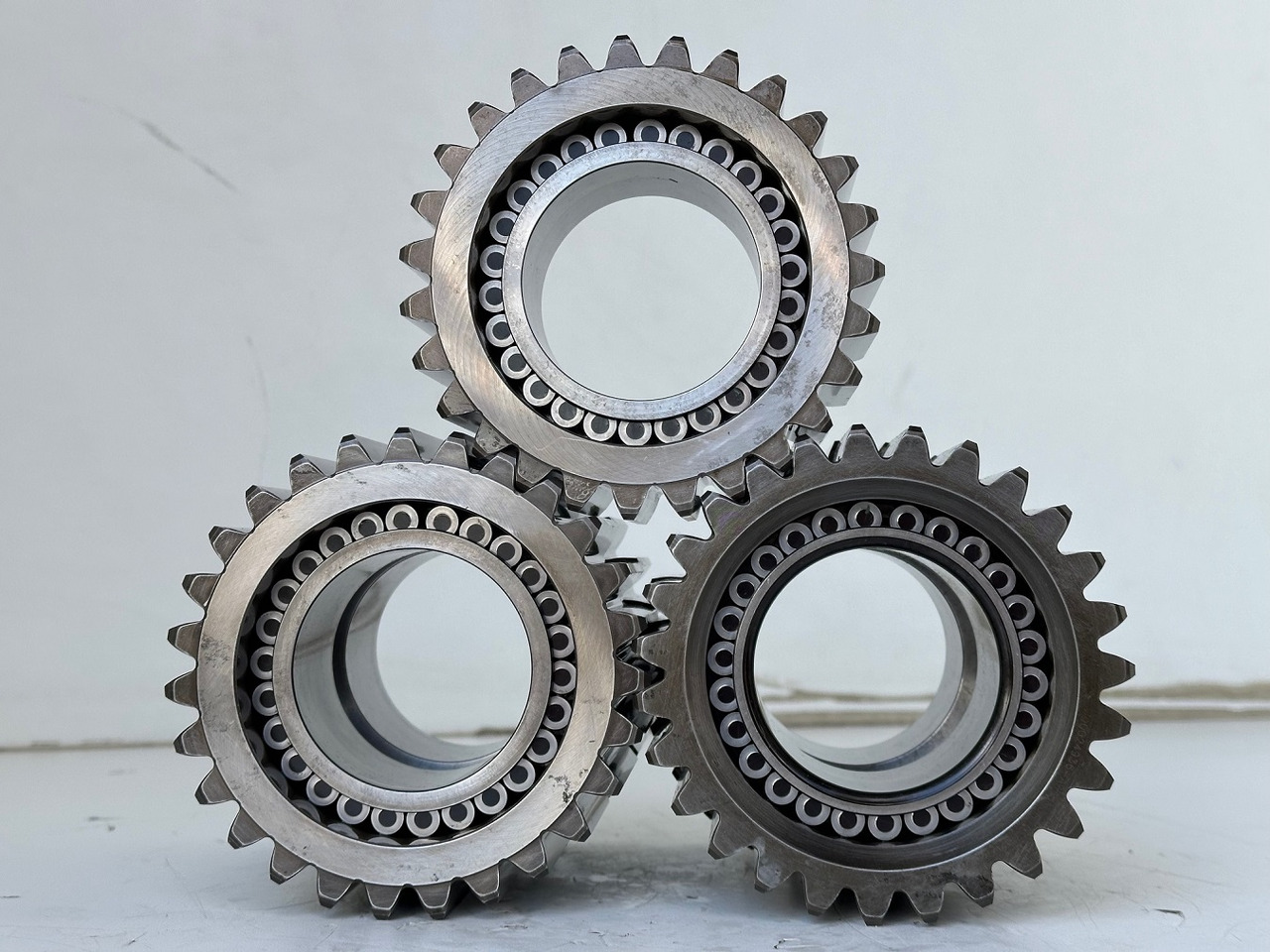 Liebherr Planetenrad ID-Nr.90024935. FAT400P112 - FAT400P130 - FAT400P139. R926, R928, R930, R934, R936, R938, R940, R944, R946, R950 T. #90024935.01.51139# - Sebességváltó - Építőipari gépek: 5 kép. Liebherr Planetenrad ID-Nr.90024935. FAT400P112 - FAT400P130 - FAT400P139. R926, R928, R930, R934, R936, R938, R940, R944, R946, R950 T. #90024935.01.51139# - Sebességváltó - Építőipari gépek: 5 kép.