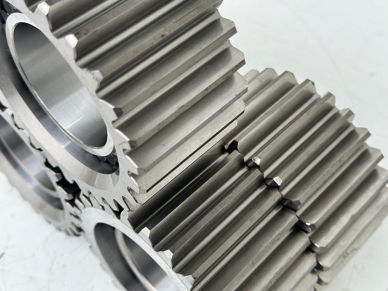 Liebherr Planetenrad ID-Nr.90024935. FAT400P112 - FAT400P130 - FAT400P139. R926, R928, R930, R934, R936, R938, R940, R944, R946, R950 T. #90024935.20.01# - Véglehajtás - Építőipari gépek: 3 kép. Liebherr Planetenrad ID-Nr.90024935. FAT400P112 - FAT400P130 - FAT400P139. R926, R928, R930, R934, R936, R938, R940, R944, R946, R950 T. #90024935.20.01# - Véglehajtás - Építőipari gépek: 3 kép.