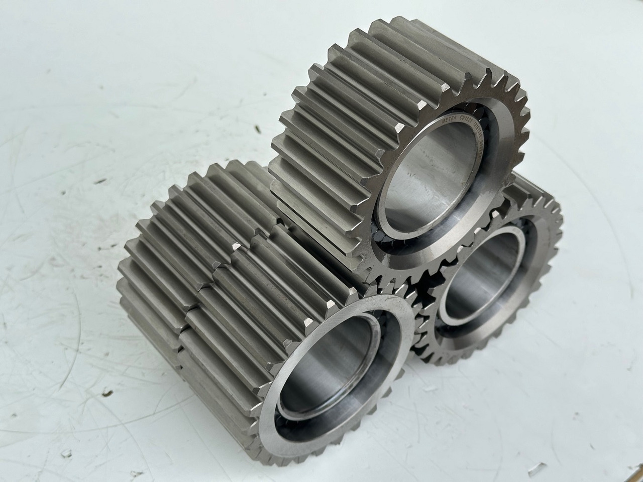 Liebherr Planetenrad ID-Nr.90024935. FAT400P112 - FAT400P130 - FAT400P139. R926, R928, R930, R934, R936, R938, R940, R944, R946, R950 T. #90024935.20.02# - Erőátvitel - Építőipari gépek: 2 kép. Liebherr Planetenrad ID-Nr.90024935. FAT400P112 - FAT400P130 - FAT400P139. R926, R928, R930, R934, R936, R938, R940, R944, R946, R950 T. #90024935.20.02# - Erőátvitel - Építőipari gépek: 2 kép.