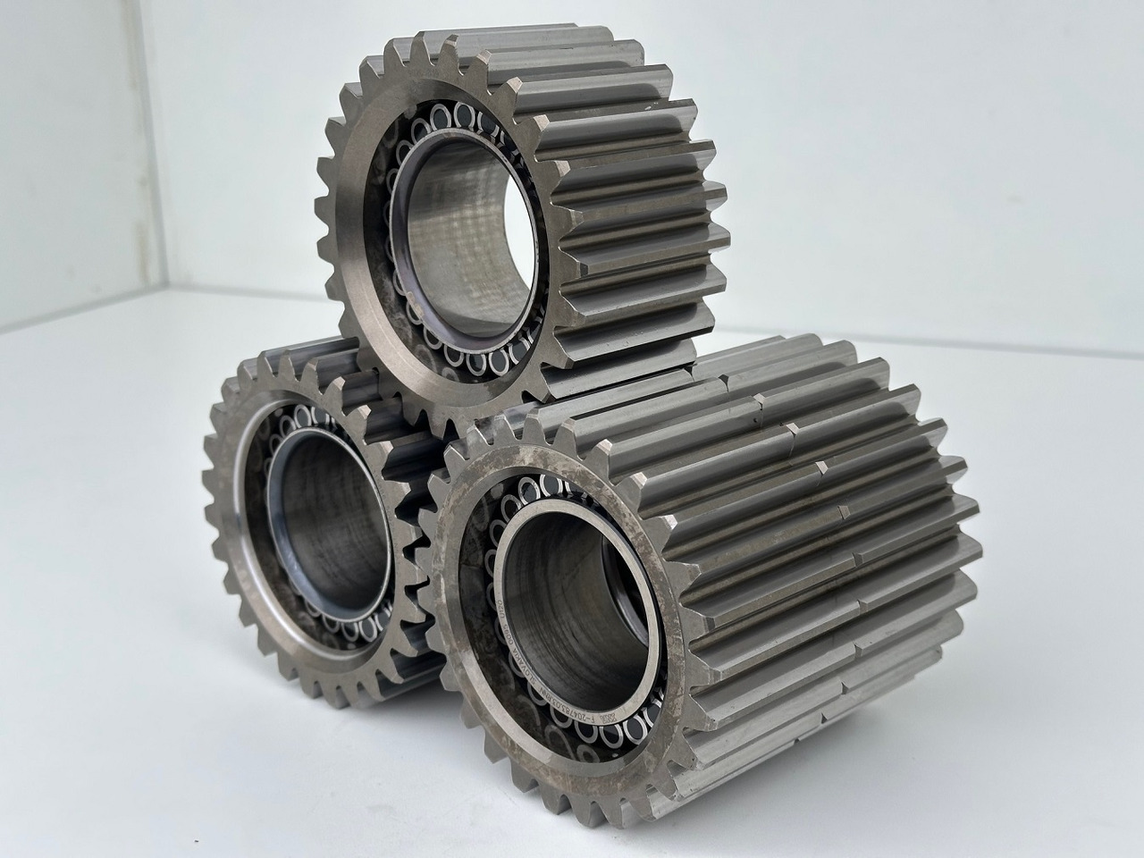 Liebherr Planetenrad ID-Nr.90205840. FAT350P126 - FAT350P138. R920 - R922 - R924 - R925 - R926 - R930 T. #90205840.09.11# - Véglehajtás - Építőipari gépek: 2 kép. Liebherr Planetenrad ID-Nr.90205840. FAT350P126 - FAT350P138. R920 - R922 - R924 - R925 - R926 - R930 T. #90205840.09.11# - Véglehajtás - Építőipari gépek: 2 kép.