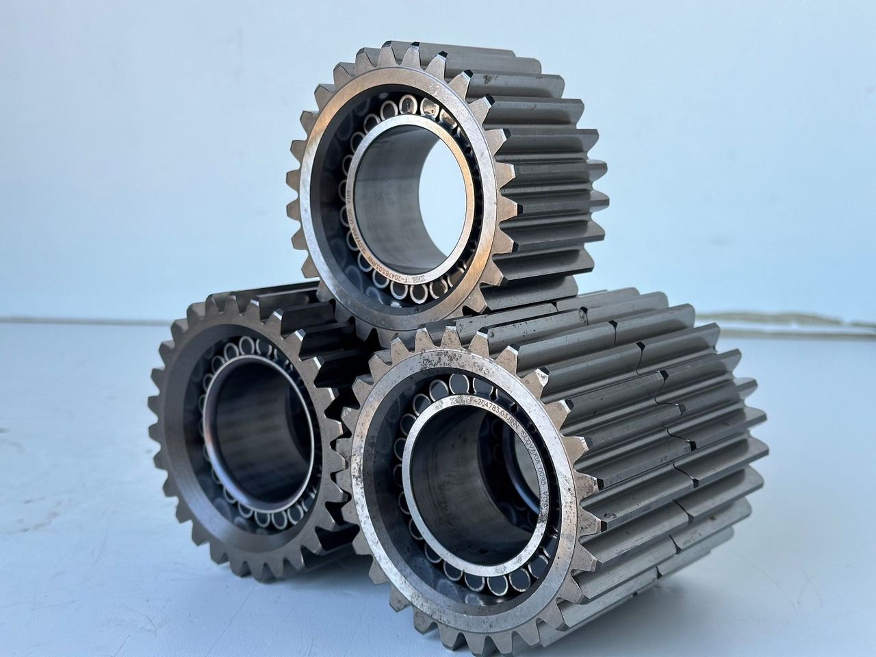 Liebherr Planetenrad ID-Nr.90205840. FAT350P126 - FAT350P138. R920 - R922 - R924 - R925 - R926 - R930 T. #90205840.10.08# - Véglehajtás - Lánctalpas kotró: 1 kép. Liebherr Planetenrad ID-Nr.90205840. FAT350P126 - FAT350P138. R920 - R922 - R924 - R925 - R926 - R930 T. #90205840.10.08# - Véglehajtás - Lánctalpas kotró: 1 kép.