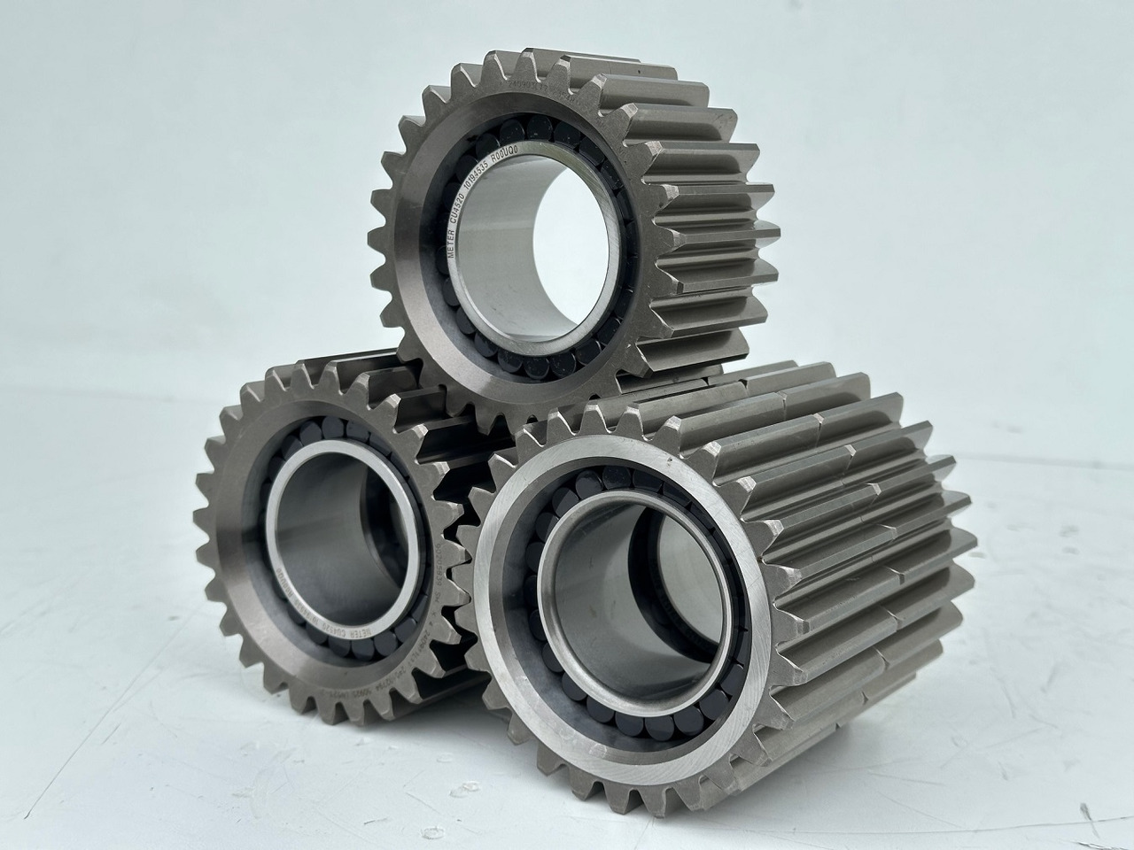 Liebherr Planetenrad ID-Nr.90205840. FAT350P126 - FAT350P138. R920 - R922 - R924 - R925 - R926 - R930 T. #90205840.22.05.02# - Véglehajtás - Lánctalpas kotró: 1 kép. Liebherr Planetenrad ID-Nr.90205840. FAT350P126 - FAT350P138. R920 - R922 - R924 - R925 - R926 - R930 T. #90205840.22.05.02# - Véglehajtás - Lánctalpas kotró: 1 kép.