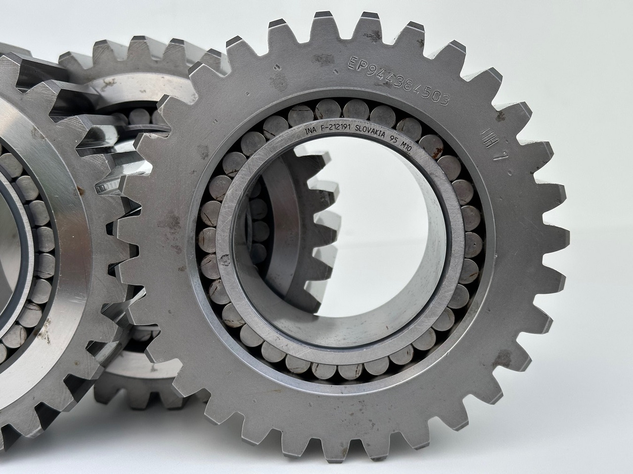 Véglehajtás - Építőipari gépek Liebherr Planetenrad ID-Nr.9443844 - ID-Nr.944384403. FAT450 - FAT450P004. LH60, LH80, ER944, LOS944, LOS954, R944, R954. #944384503.15.11#: 7 kép. Véglehajtás - Építőipari gépek Liebherr Planetenrad ID-Nr.9443844 - ID-Nr.944384403. FAT450 - FAT450P004. LH60, LH80, ER944, LOS944, LOS954, R944, R954. #944384503.15.11#: 7 kép.