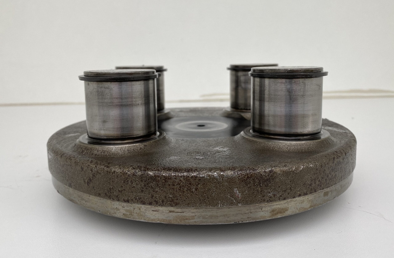 Liebherr Planetenträger ID-Nr.944306303 - ID-Nr.9443063. A924,A928,A932,A934,LH30,LH35,R906,R916,R922,R924,R926,R932,R934,R944 T. #4603# - Fordító motor - Építőipari gépek: 5 kép. Liebherr Planetenträger ID-Nr.944306303 - ID-Nr.9443063. A924,A928,A932,A934,LH30,LH35,R906,R916,R922,R924,R926,R932,R934,R944 T. #4603# - Fordító motor - Építőipari gépek: 5 kép.