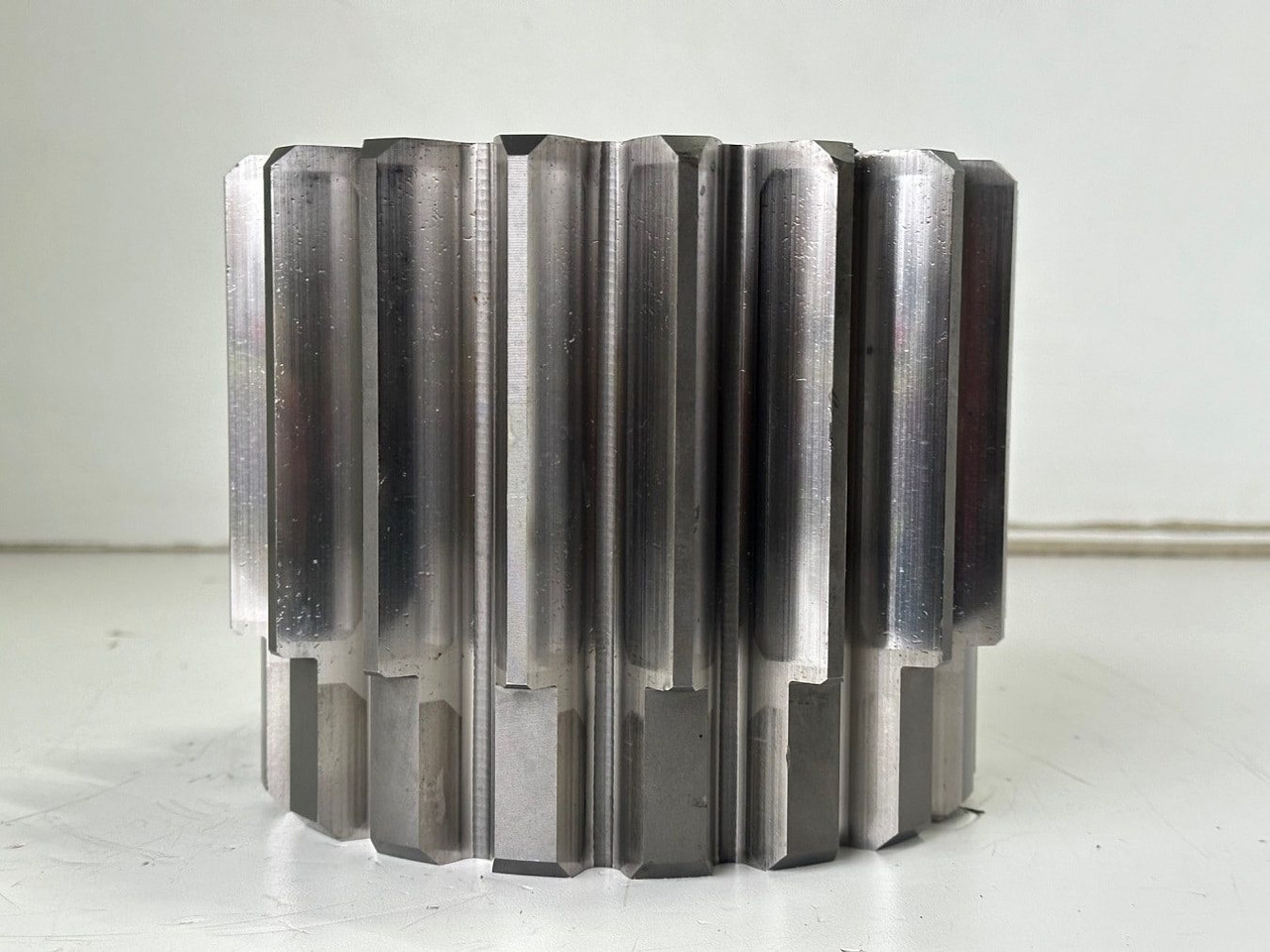 Liebherr Sonnenrad ID-Nr.90208287. T236-1236. #90208287.02# - Sebességváltó - Építőipari gépek: 4 kép. Liebherr Sonnenrad ID-Nr.90208287. T236-1236. #90208287.02# - Sebességváltó - Építőipari gépek: 4 kép.