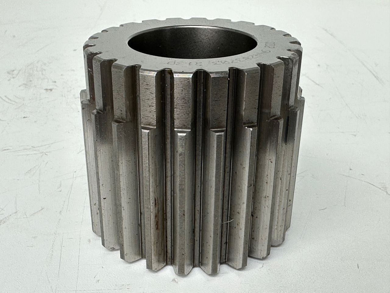 Liebherr Sonnenrad ID-Nr.9442837. FAT350 - FAT350P022 - FAT350P032 - FAT350P059 - FAT350P062 - FAT350P068 - FAT350P079. LH22, LOS103, ER912, LOS914, LOS924 COMP, R313, R317, R900, R902, R904, R912, - Sebességváltó - Lánctalpas kotró: 2 kép. Liebherr Sonnenrad ID-Nr.9442837. FAT350 - FAT350P022 - FAT350P032 - FAT350P059 - FAT350P062 - FAT350P068 - FAT350P079. LH22, LOS103, ER912, LOS914, LOS924 COMP, R313, R317, R900, R902, R904, R912, - Sebességváltó - Lánctalpas kotró: 2 kép.