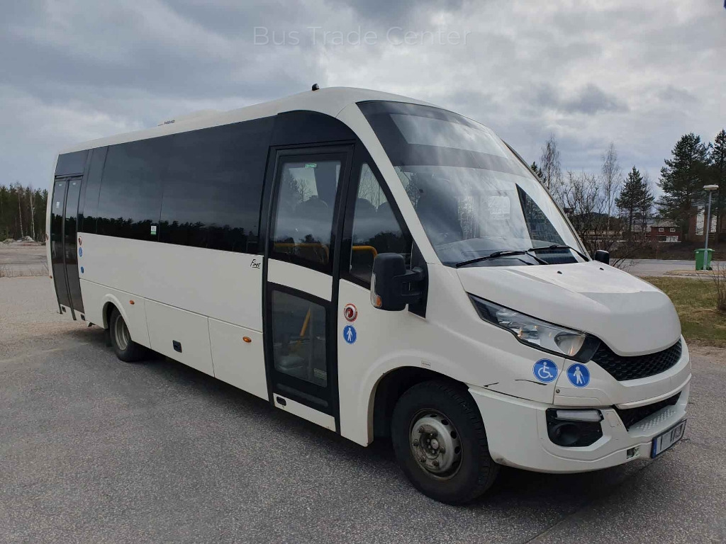 IVECO First Daily 70C17 - Minibusz, Kisbusz: 1 kép. IVECO First Daily 70C17 - Minibusz, Kisbusz: 1 kép.