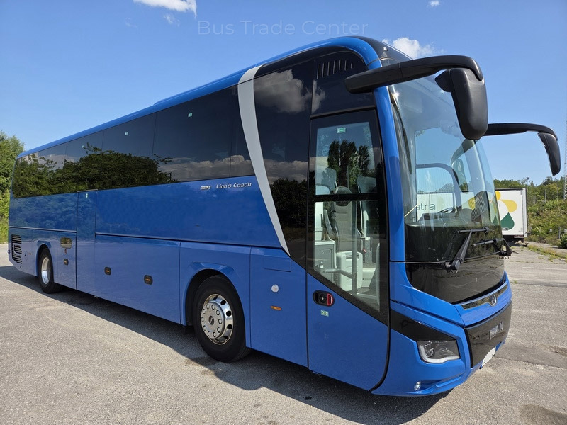 MAN LION'S COACH - Távolsági busz: 1 kép. MAN LION'S COACH - Távolsági busz: 1 kép.