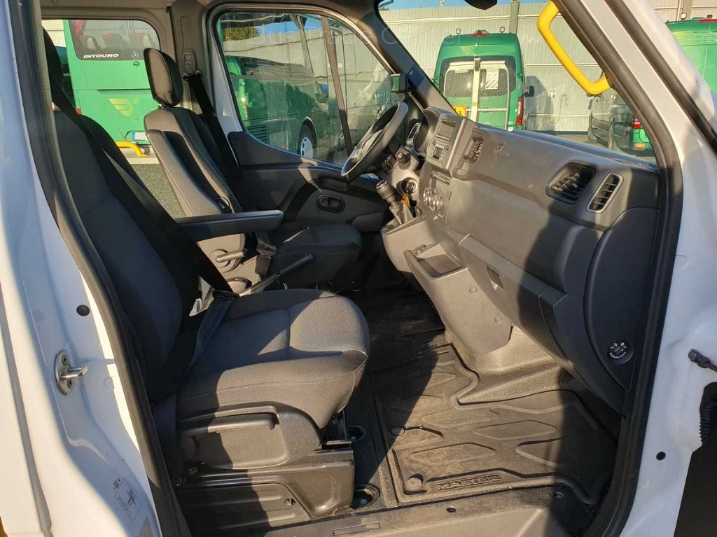 RENAULT Master - Minibusz, Kisbusz: 5 kép. RENAULT Master - Minibusz, Kisbusz: 5 kép.