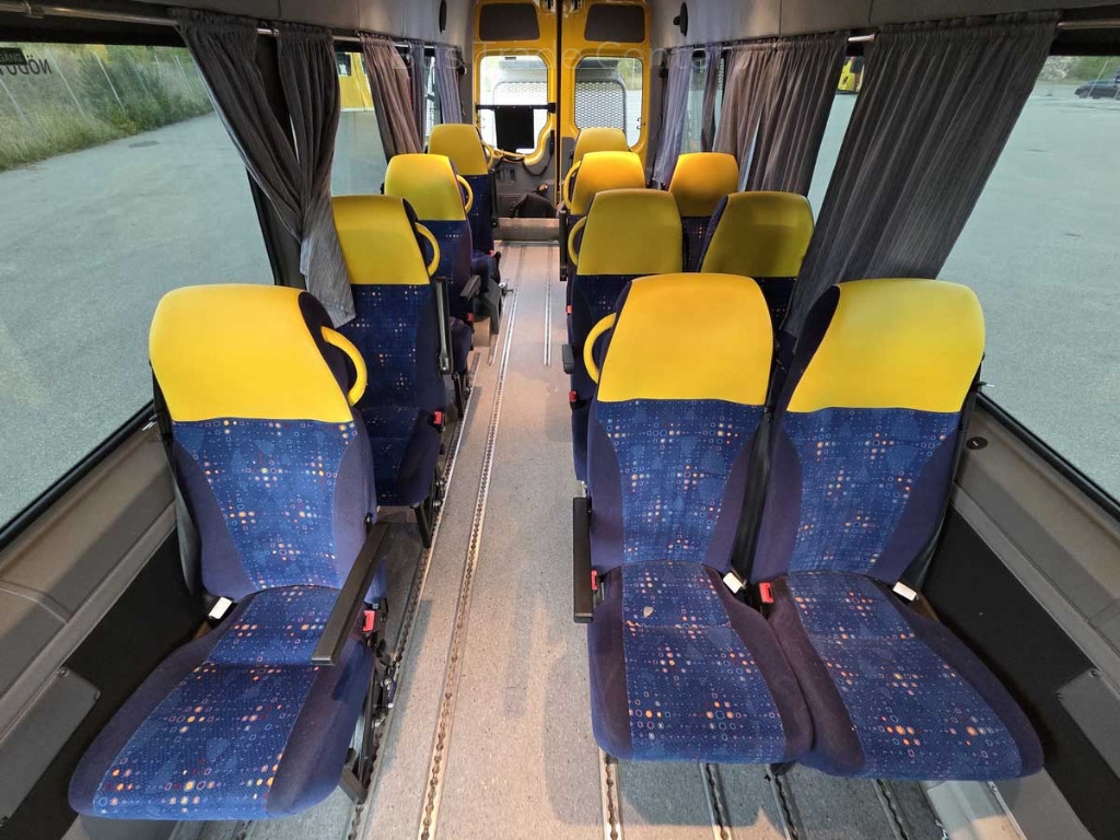 Minibusz, Kisbusz VOLKSWAGEN CRAFTER 50 SKÅP LR: 6 kép.