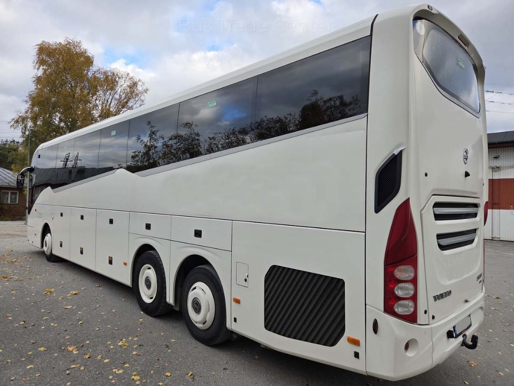 VOLVO 9900 B11R - Távolsági busz: 4 kép. VOLVO 9900 B11R - Távolsági busz: 4 kép.