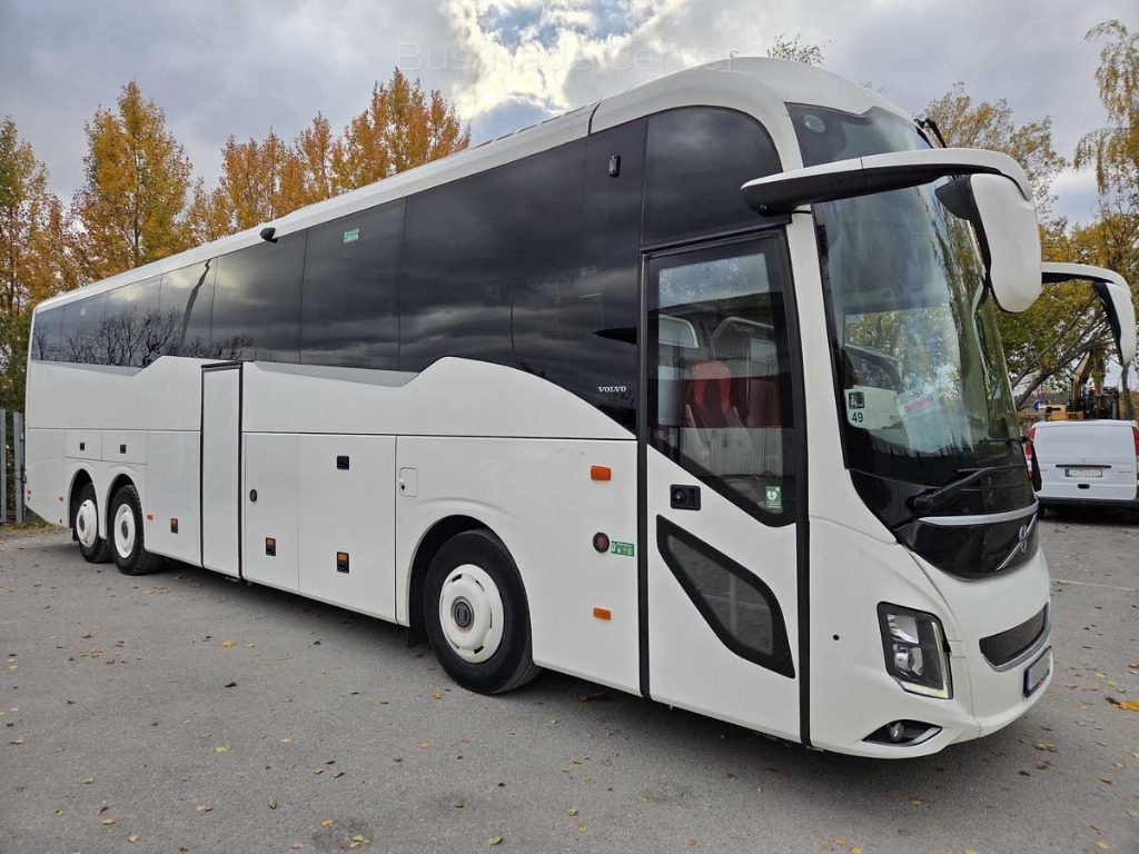 VOLVO 9900 B11R - Távolsági busz: 1 kép. VOLVO 9900 B11R - Távolsági busz: 1 kép.