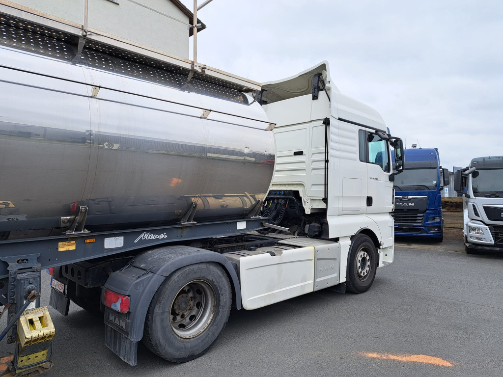 MAN TGX 18.480 4x2 (Nr. 6033) - Nyergesvontató: 5 kép. MAN TGX 18.480 4x2 (Nr. 6033) - Nyergesvontató: 5 kép.