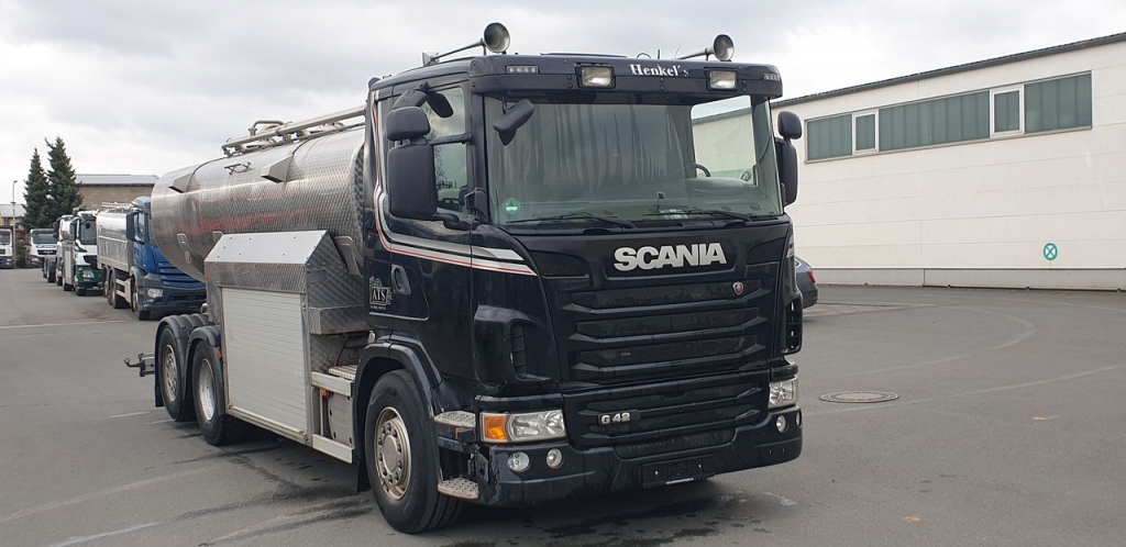 Scania G 420 (Nr. 5078) - Tartályos teherautó: 2 kép. Scania G 420 (Nr. 5078) - Tartályos teherautó: 2 kép.
