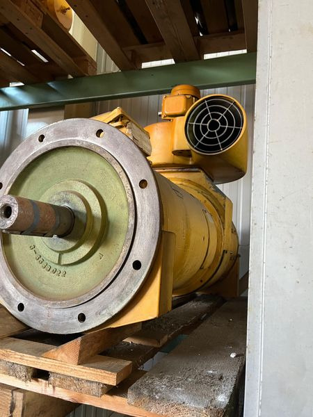 Potain Hubmotor - Hidraulikus motor - Építőipari gépek: 3 kép. Potain Hubmotor - Hidraulikus motor - Építőipari gépek: 3 kép.