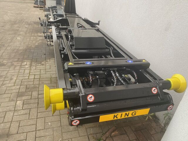 KING HZ-4R (4 tons) Hakowiec / Hooklift / Abrollkipper - Adapterek: 1 kép. KING HZ-4R (4 tons) Hakowiec / Hooklift / Abrollkipper - Adapterek: 1 kép.