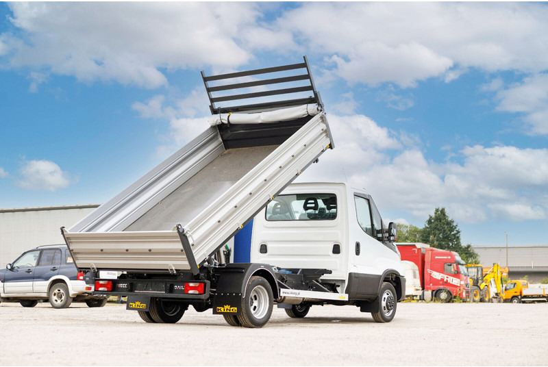 Iveco Daily 50C18 - Billenőplatós kisteherautó: 3 kép. Iveco Daily 50C18 - Billenőplatós kisteherautó: 3 kép.