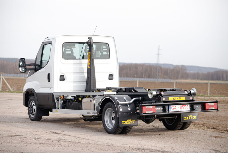 Iveco Daily 70C18 - Horgos rakodó teherautó: 1 kép. Iveco Daily 70C18 - Horgos rakodó teherautó: 1 kép.