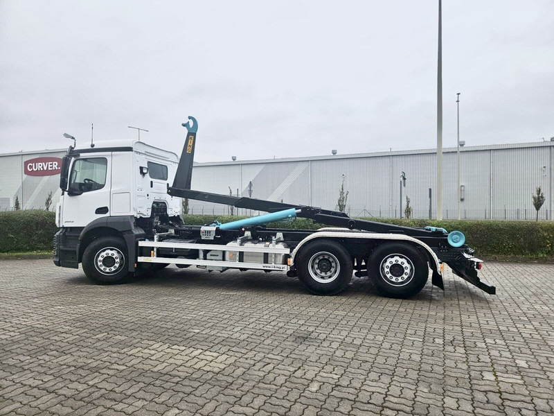 Mercedes-Benz ACTROS 5 - 2542 Nowy! - Horgos rakodó teherautó: 1 kép. Mercedes-Benz ACTROS 5 - 2542 Nowy! - Horgos rakodó teherautó: 1 kép.