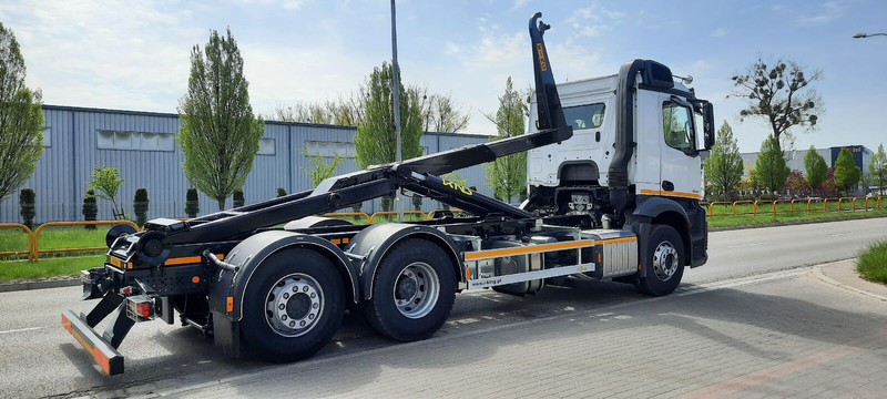 Mercedes-Benz Actros 2542 KING HZ-20R - Horgos rakodó teherautó: 3 kép. Mercedes-Benz Actros 2542 KING HZ-20R - Horgos rakodó teherautó: 3 kép.