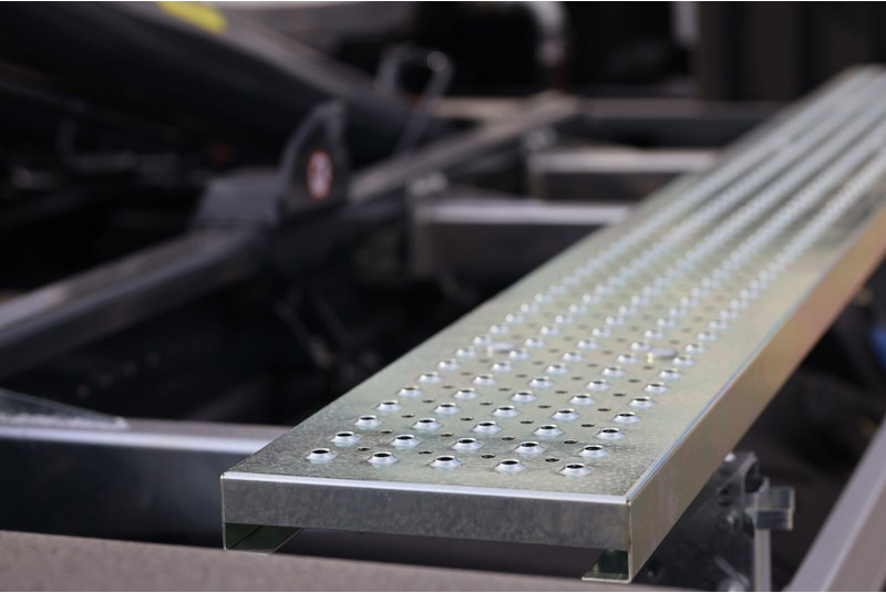 Renault D 18 HIGH P - Horgos rakodó teherautó: 3 kép. Renault D 18 HIGH P - Horgos rakodó teherautó: 3 kép.