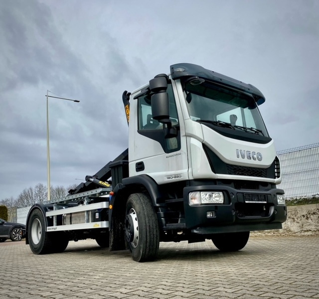 IVECO Eurocargo + hooklift KING HZ-10R - Többcélú/ Speciális jármű: 1 kép. IVECO Eurocargo + hooklift KING HZ-10R - Többcélú/ Speciális jármű: 1 kép.