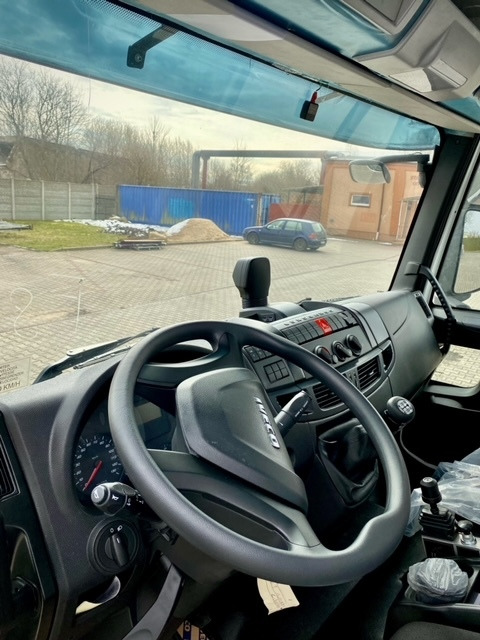 IVECO Eurocargo + hooklift KING HZ-10R - Többcélú/ Speciális jármű: 4 kép. IVECO Eurocargo + hooklift KING HZ-10R - Többcélú/ Speciális jármű: 4 kép.