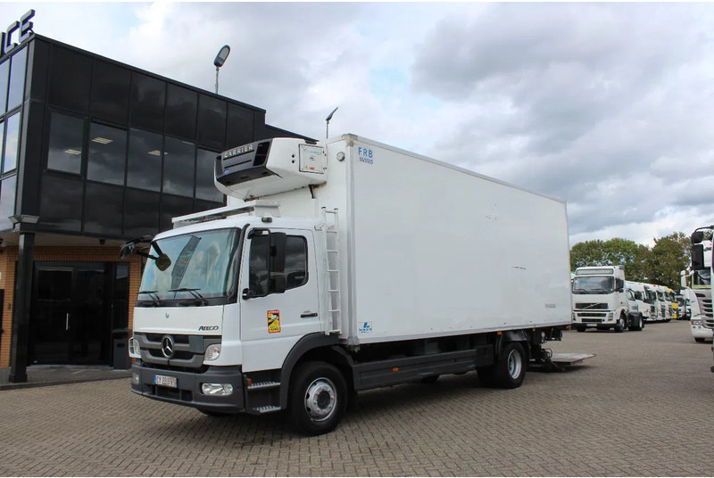 Mercedes-Benz Atego 1318 * MANUAL * CARRIER SUPRA 550 - Hűtős teherautó: 1 kép. Mercedes-Benz Atego 1318 * MANUAL * CARRIER SUPRA 550 - Hűtős teherautó: 1 kép.