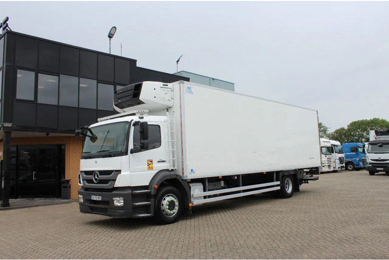Mercedes-Benz Axor 1829 * MANAUL * EURO5 * 4X2 * - Hűtős teherautó: 1 kép. Mercedes-Benz Axor 1829 * MANAUL * EURO5 * 4X2 * - Hűtős teherautó: 1 kép.