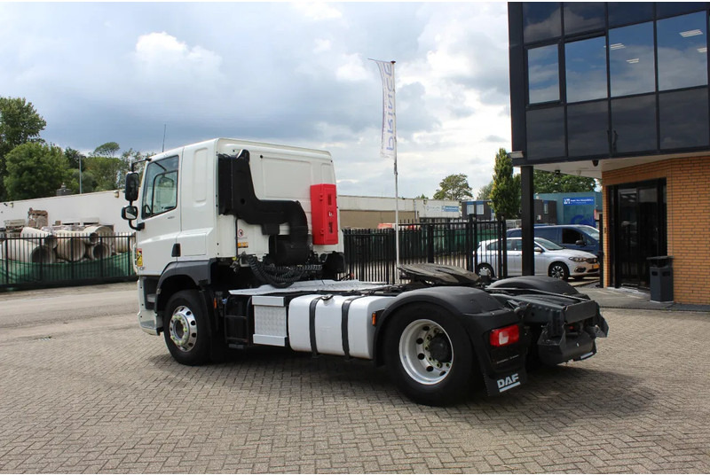 DAF CF 450 * EURO6 * 4X2 * - Nyergesvontató: 2 kép. DAF CF 450 * EURO6 * 4X2 * - Nyergesvontató: 2 kép.