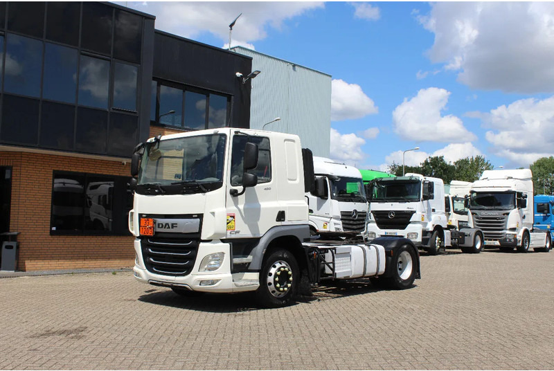 DAF CF 450 * EURO6 * 4X2 * - Nyergesvontató: 1 kép. DAF CF 450 * EURO6 * 4X2 * - Nyergesvontató: 1 kép.