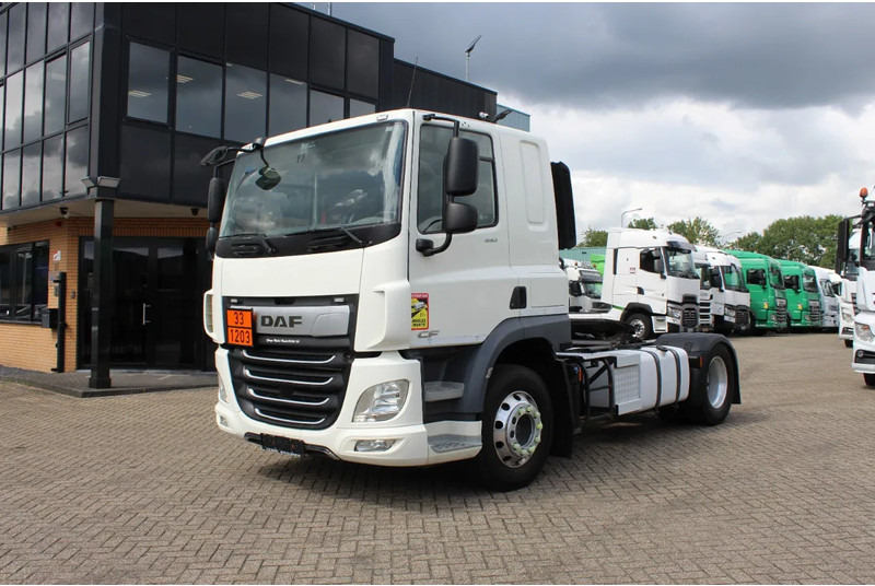 DAF CF 450 * EURO6 * 4X2 * - Nyergesvontató: 1 kép. DAF CF 450 * EURO6 * 4X2 * - Nyergesvontató: 1 kép.