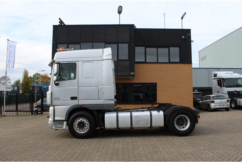 DAF XF 105.460 * HYDRAULIC * EURO4 * 4X2 * - Nyergesvontató: 2 kép. DAF XF 105.460 * HYDRAULIC * EURO4 * 4X2 * - Nyergesvontató: 2 kép.