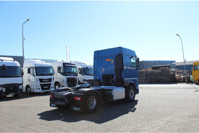 DAF XF 106.440 * EURO6 * 4X2 * ADR * - Nyergesvontató: 4 kép. DAF XF 106.440 * EURO6 * 4X2 * ADR * - Nyergesvontató: 4 kép.
