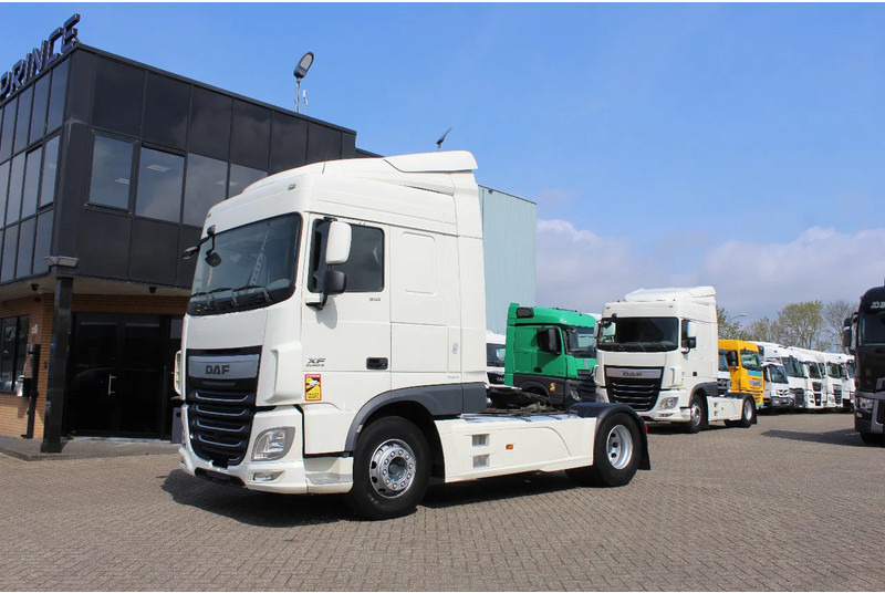 DAF XF 510 * RETARDER * 4X2 * ADR * - Nyergesvontató: 1 kép. DAF XF 510 * RETARDER * 4X2 * ADR * - Nyergesvontató: 1 kép.
