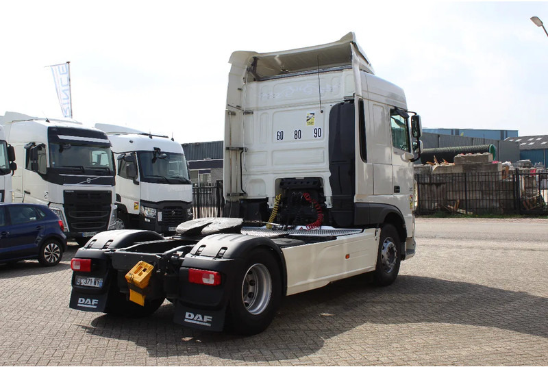 DAF XF 510 * RETARDER * 4X2 * - Nyergesvontató: 4 kép. DAF XF 510 * RETARDER * 4X2 * - Nyergesvontató: 4 kép.