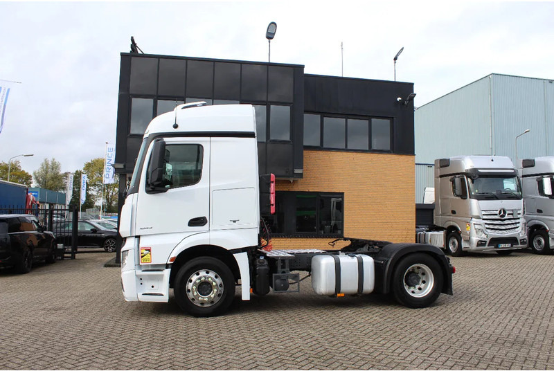 Mercedes-Benz Actros 1843 * EURO6 * 4X2 * - Nyergesvontató: 2 kép. Mercedes-Benz Actros 1843 * EURO6 * 4X2 * - Nyergesvontató: 2 kép.