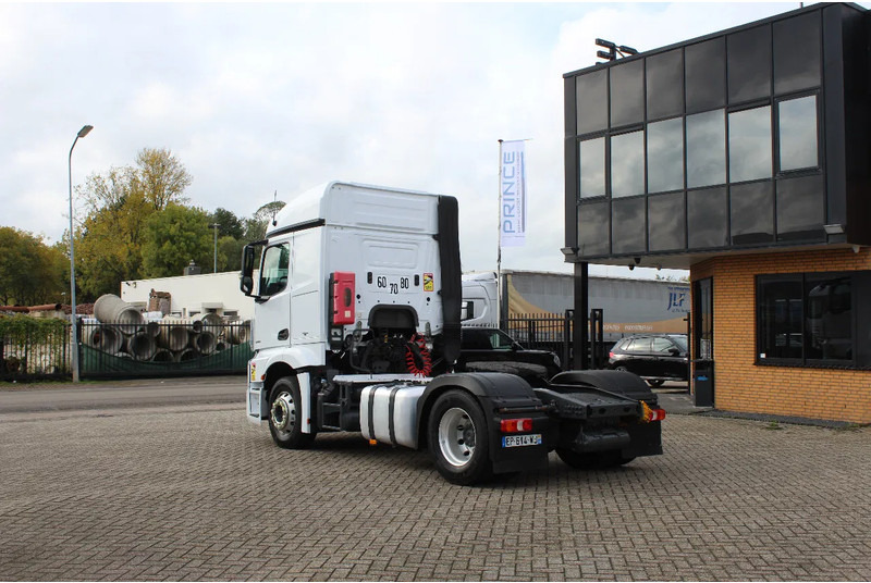 Mercedes-Benz Actros 1843 * EURO6 * 4X2 * - Nyergesvontató: 3 kép. Mercedes-Benz Actros 1843 * EURO6 * 4X2 * - Nyergesvontató: 3 kép.