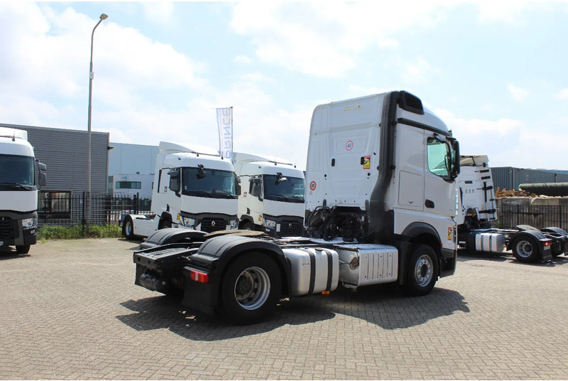 Mercedes-Benz Actros 1845 * 4X2 * EURO6 * - Nyergesvontató: 4 kép. Mercedes-Benz Actros 1845 * 4X2 * EURO6 * - Nyergesvontató: 4 kép.