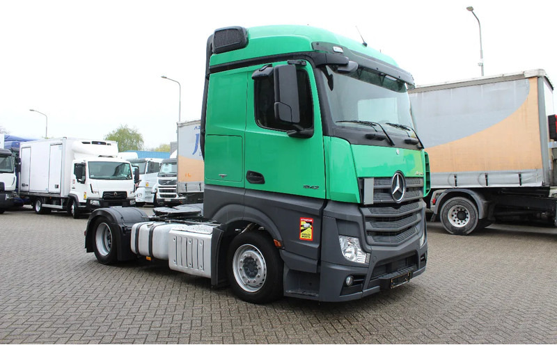 Mercedes-Benz Actros 1942 * 4x2 * 2 TANK * MEGA * - Nyergesvontató: 2 kép. Mercedes-Benz Actros 1942 * 4x2 * 2 TANK * MEGA * - Nyergesvontató: 2 kép.