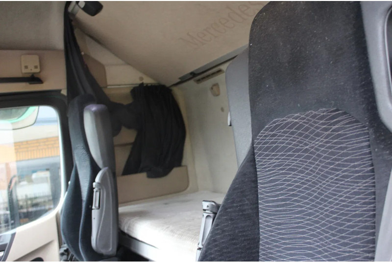 Nyergesvontató Mercedes-Benz Actros 1942 * 4x2 * 2 TANK * MEGA *: 10 kép.
