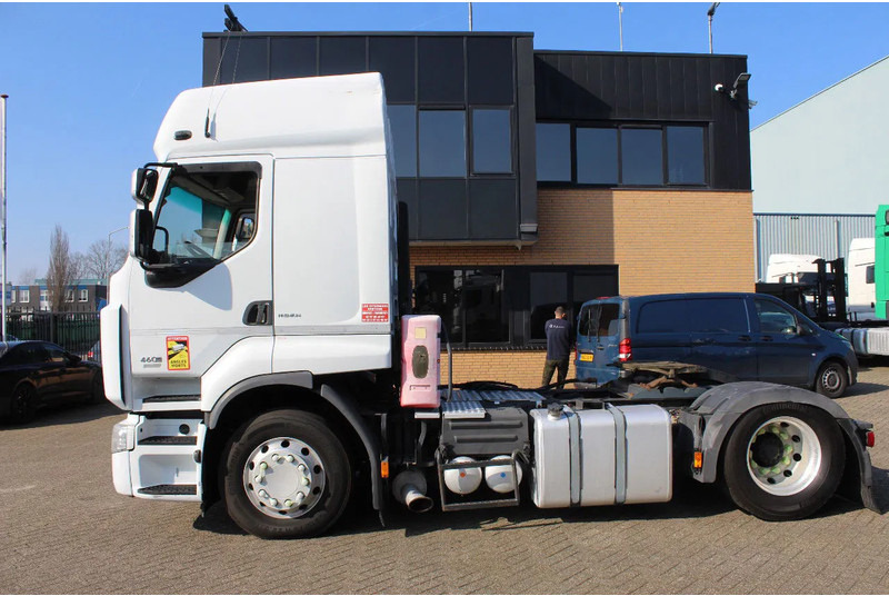 Renault Premium 460 * RETARDER * EURO5. EEV * HYDRAULIC * 4X2 * - Nyergesvontató: 4 kép. Renault Premium 460 * RETARDER * EURO5. EEV * HYDRAULIC * 4X2 * - Nyergesvontató: 4 kép.