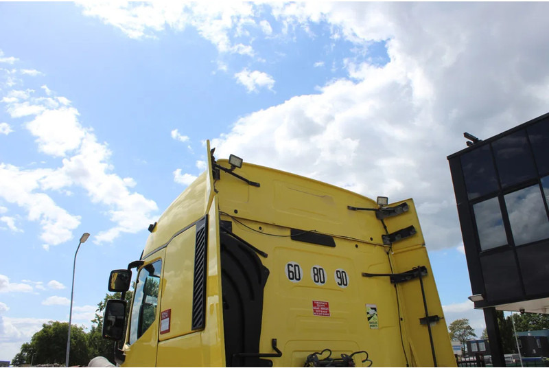 Renault T 440 * RETARDER * HYDRAULIC * 4X2 * - Nyergesvontató: 4 kép. Renault T 440 * RETARDER * HYDRAULIC * 4X2 * - Nyergesvontató: 4 kép.