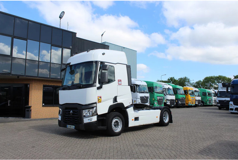 Renault T460 *EURO6 * 4X2 * - Nyergesvontató: 1 kép. Renault T460 *EURO6 * 4X2 * - Nyergesvontató: 1 kép.